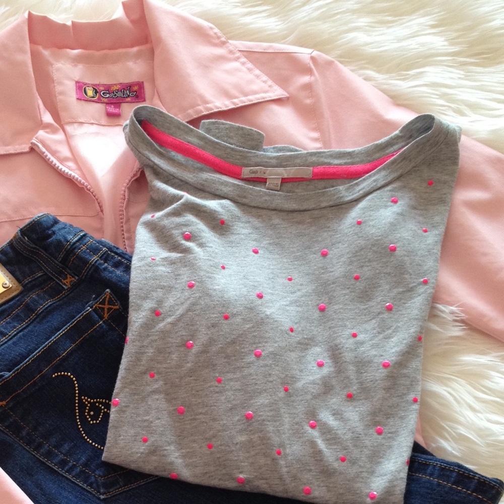 Gray Gap Top with Pink Embellishments M